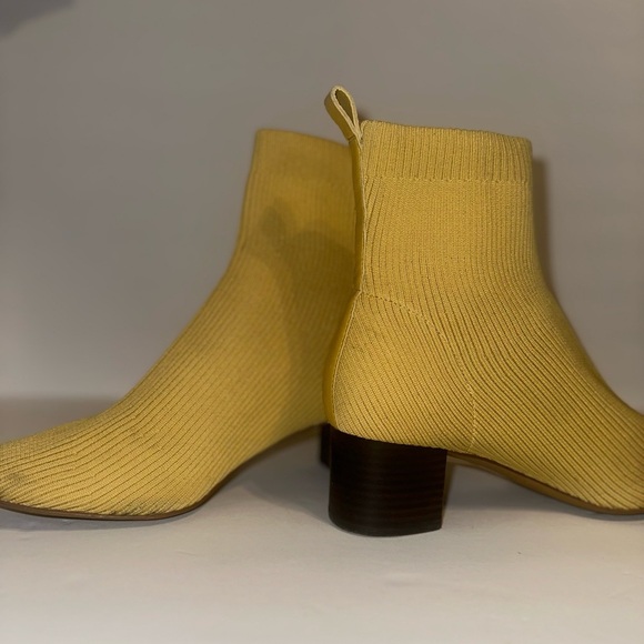 Everlane | The Glove Boot in Tumbleweed Yellow size 10.5 - Picture 7 of 10